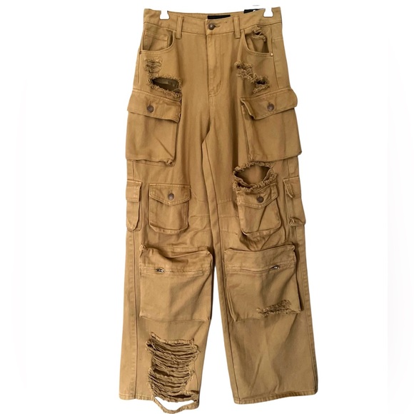 Fashion Nova Women’s High Rise Distressed Cargo Jeans - Picture 5 of 8